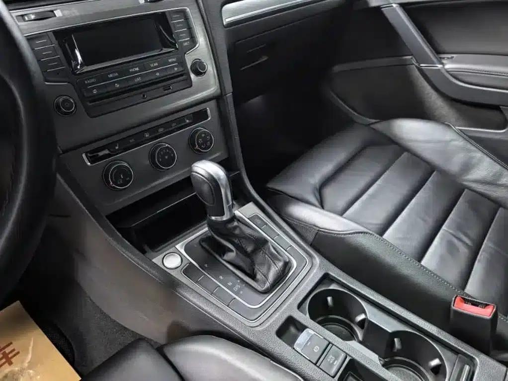 2014 Golf 1.4TSI Automatic Luxury — миниатюра 9