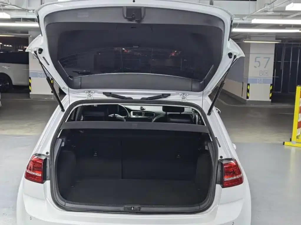 2014 Golf 1.4TSI Automatic Luxury — миниатюра 10