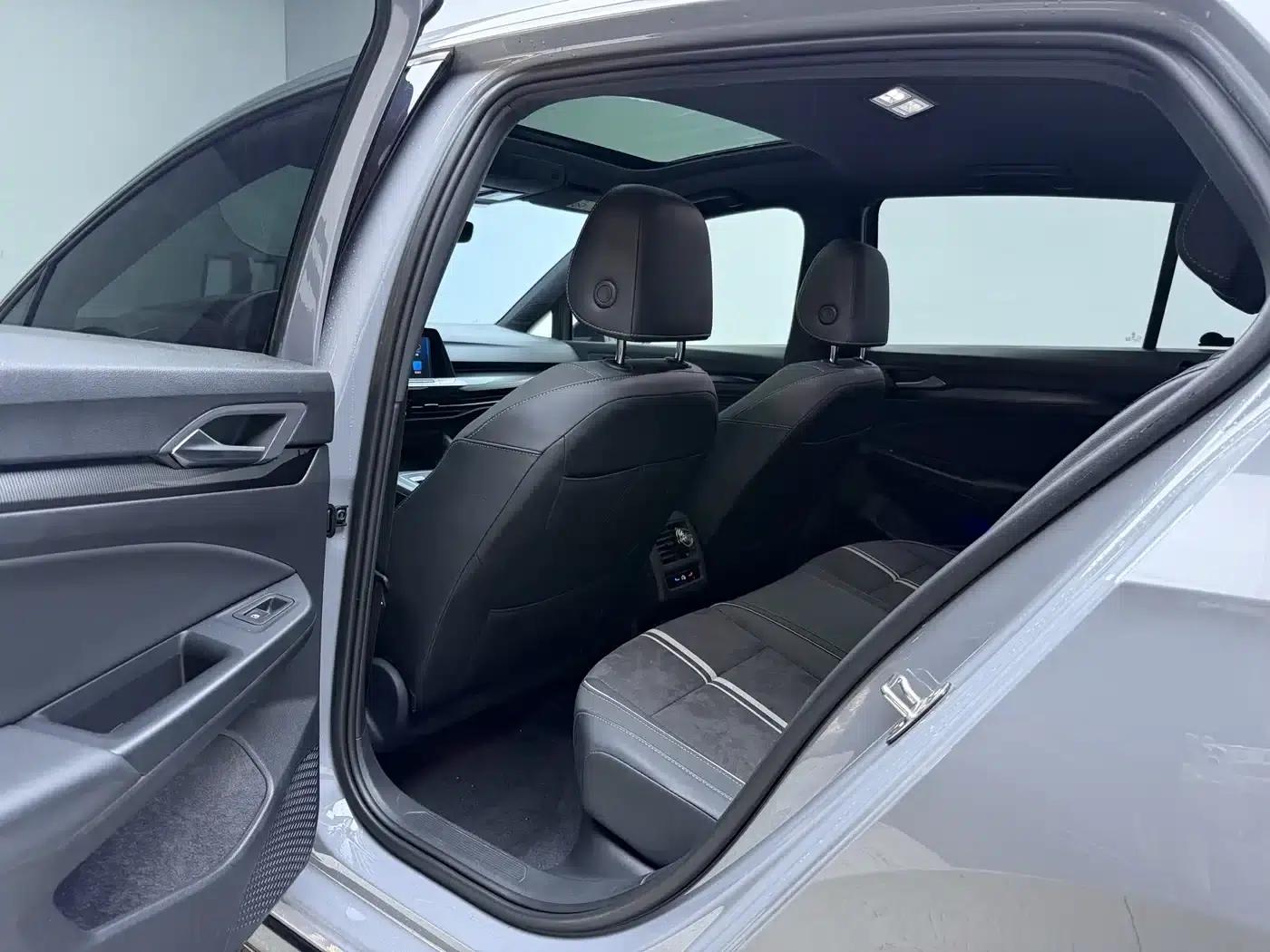 2023 Golf Facelift 280TSI DSG R-Line — миниатюра 10