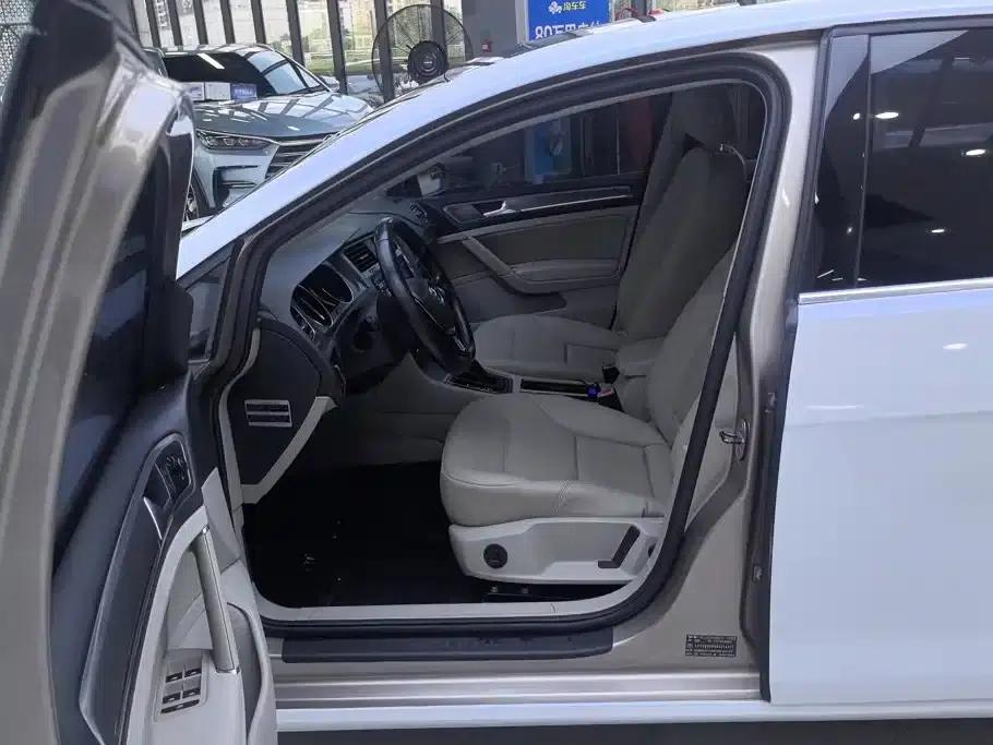 2014 Golf 1.4TSI Automatic Comfort — миниатюра 9