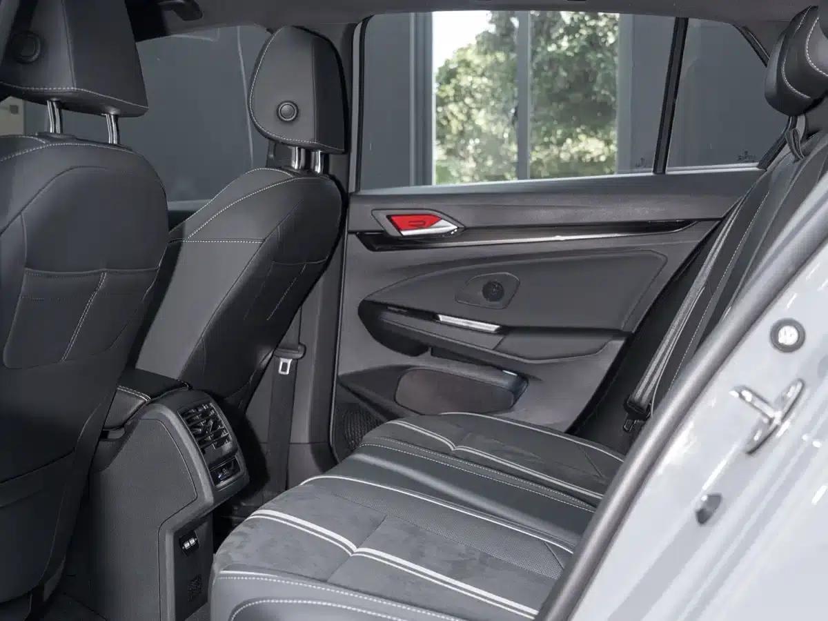 2021 Golf 280TSI DSG R-Line — миниатюра 16