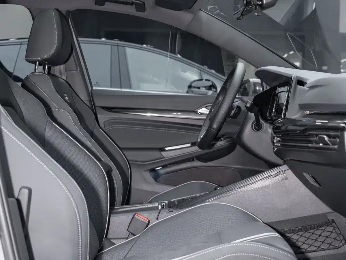 2021 Golf 280TSI DSG R-Line — миниатюра 18