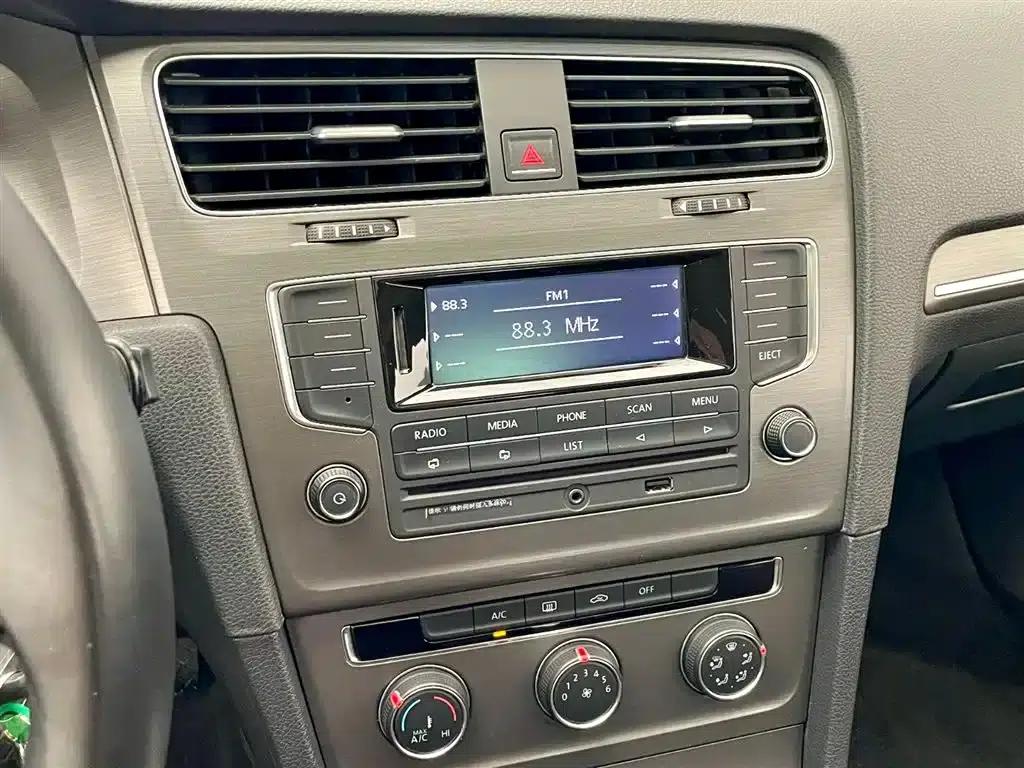 2015 Golf 1.4TSI Automatic Comfort — миниатюра 10