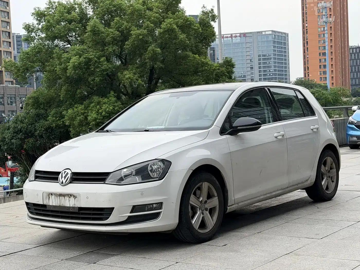 2017 Golf 1.6L Automatic Comfort Millionth Unit Commemorative Edition — миниатюра 1
