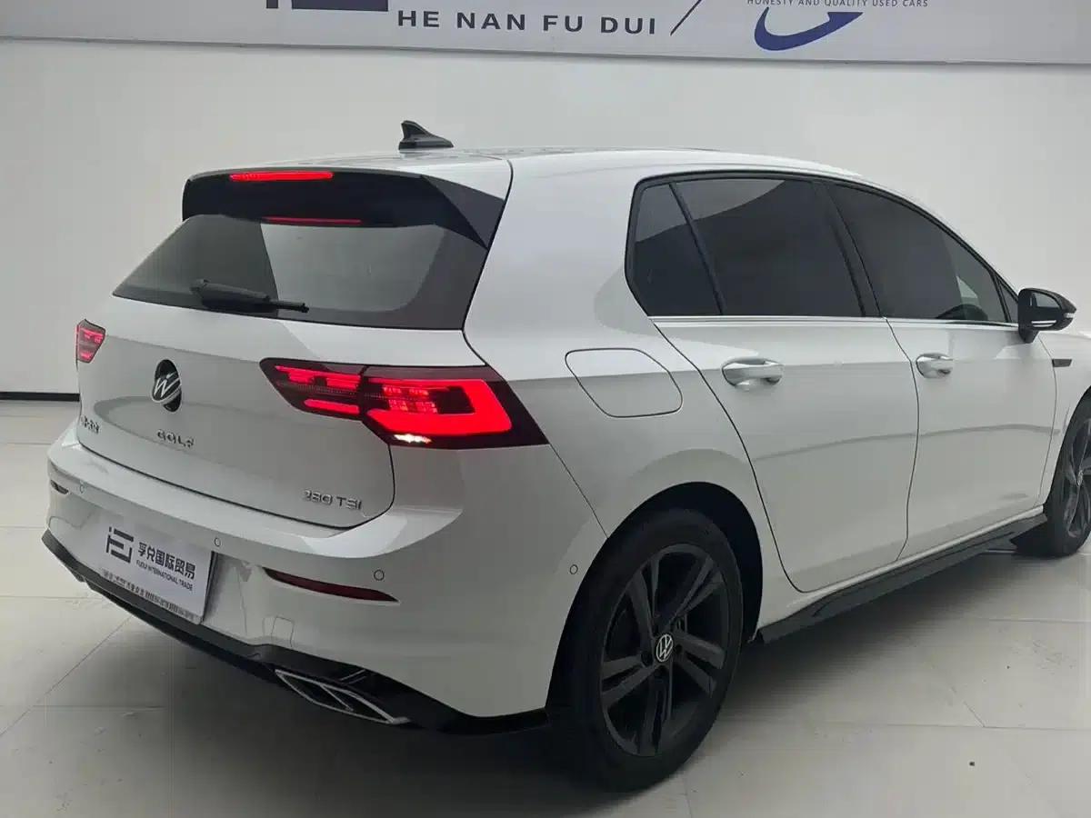 2023 Golf 280TSI DSG R-Line — миниатюра 6