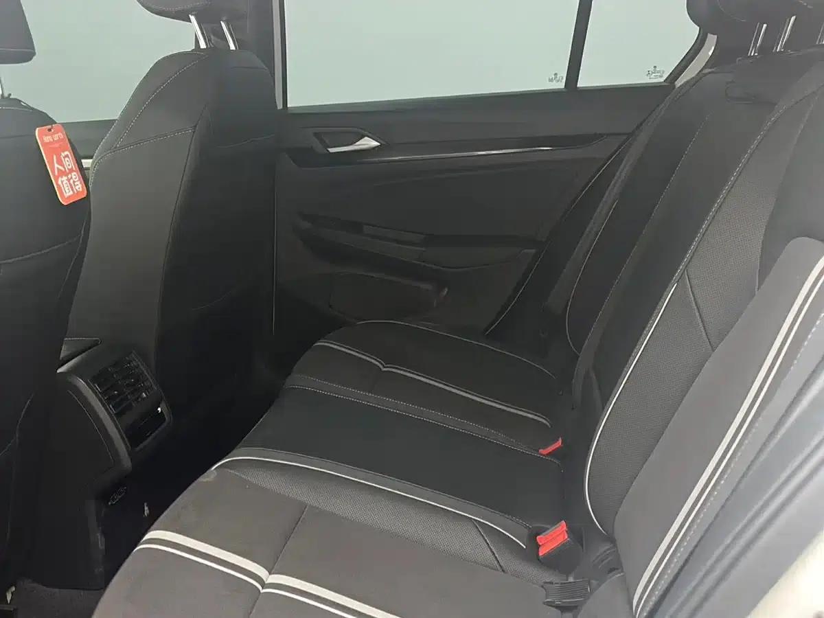 2023 Golf 280TSI DSG R-Line — миниатюра 8