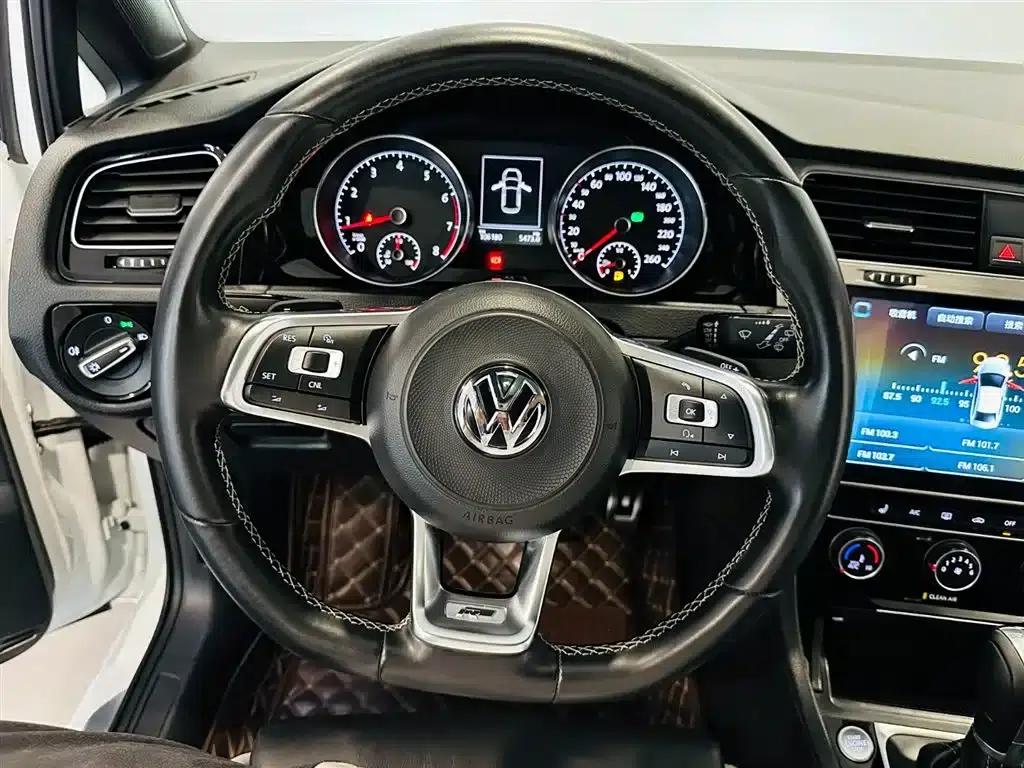 2018 Golf 280TSI Automatic R-Line — миниатюра 13