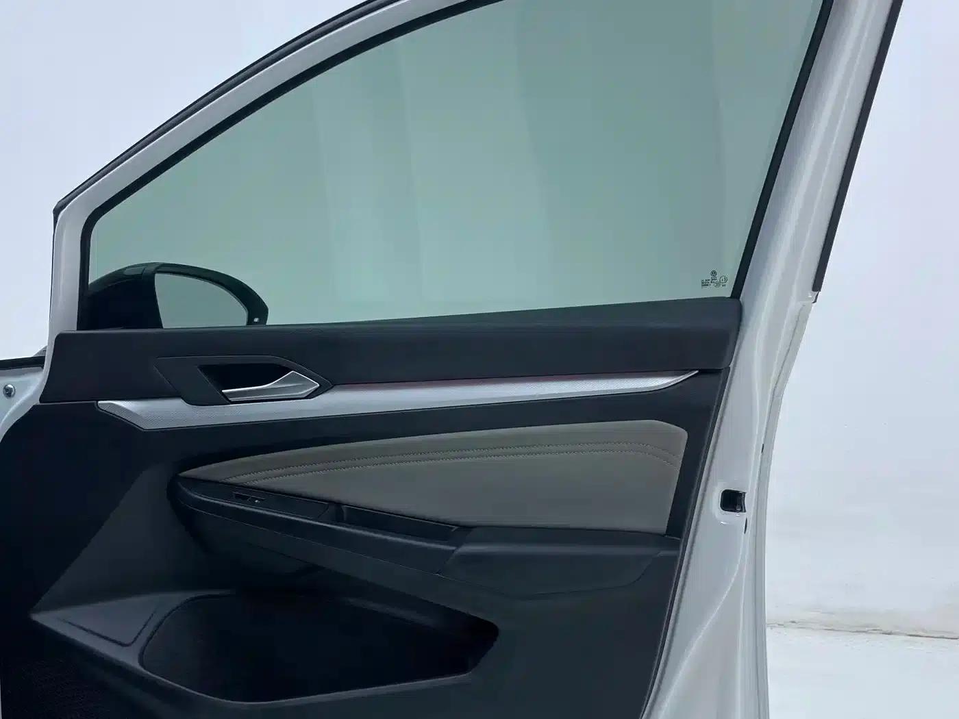 2023 Golf 280TSI DSG Pro — миниатюра 25