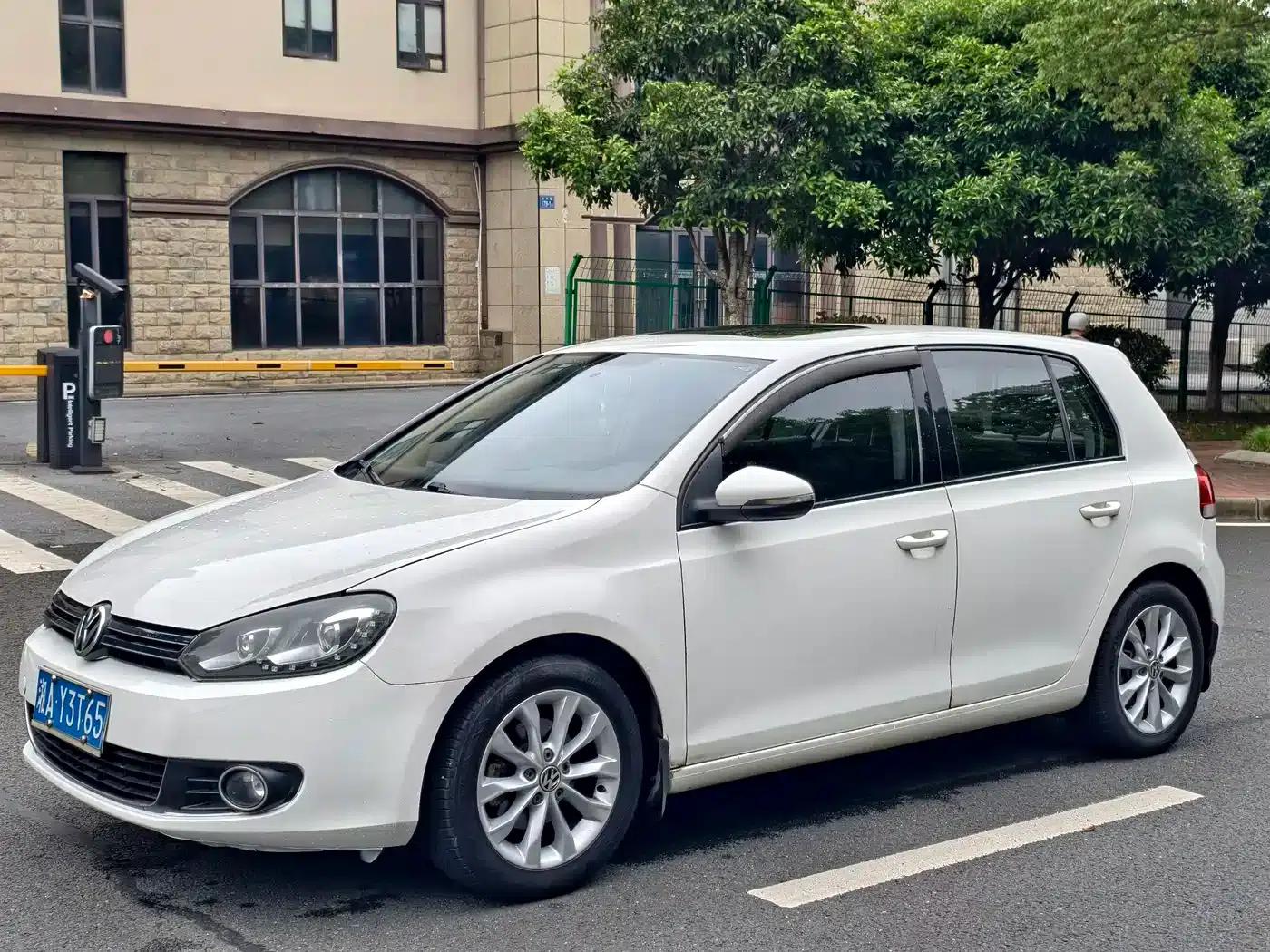 2012 Golf 1.6 Automatic Comfort — миниатюра 1