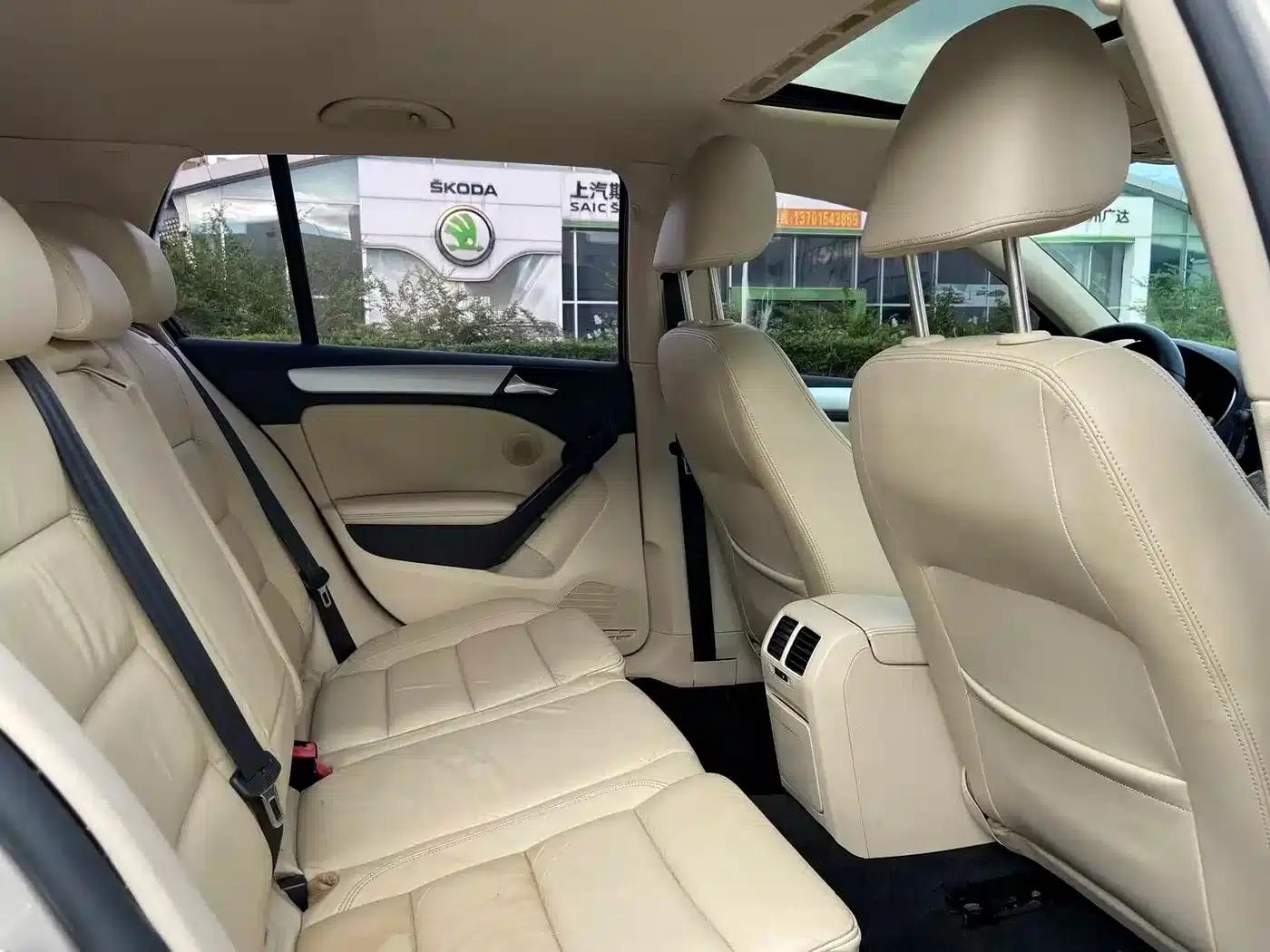 2012 Golf 1.4TSI Automatic Luxury — миниатюра 14