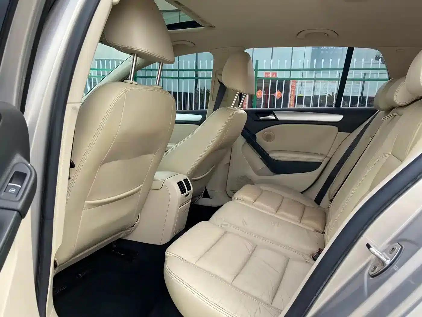 2012 Golf 1.4TSI Automatic Luxury — миниатюра 15