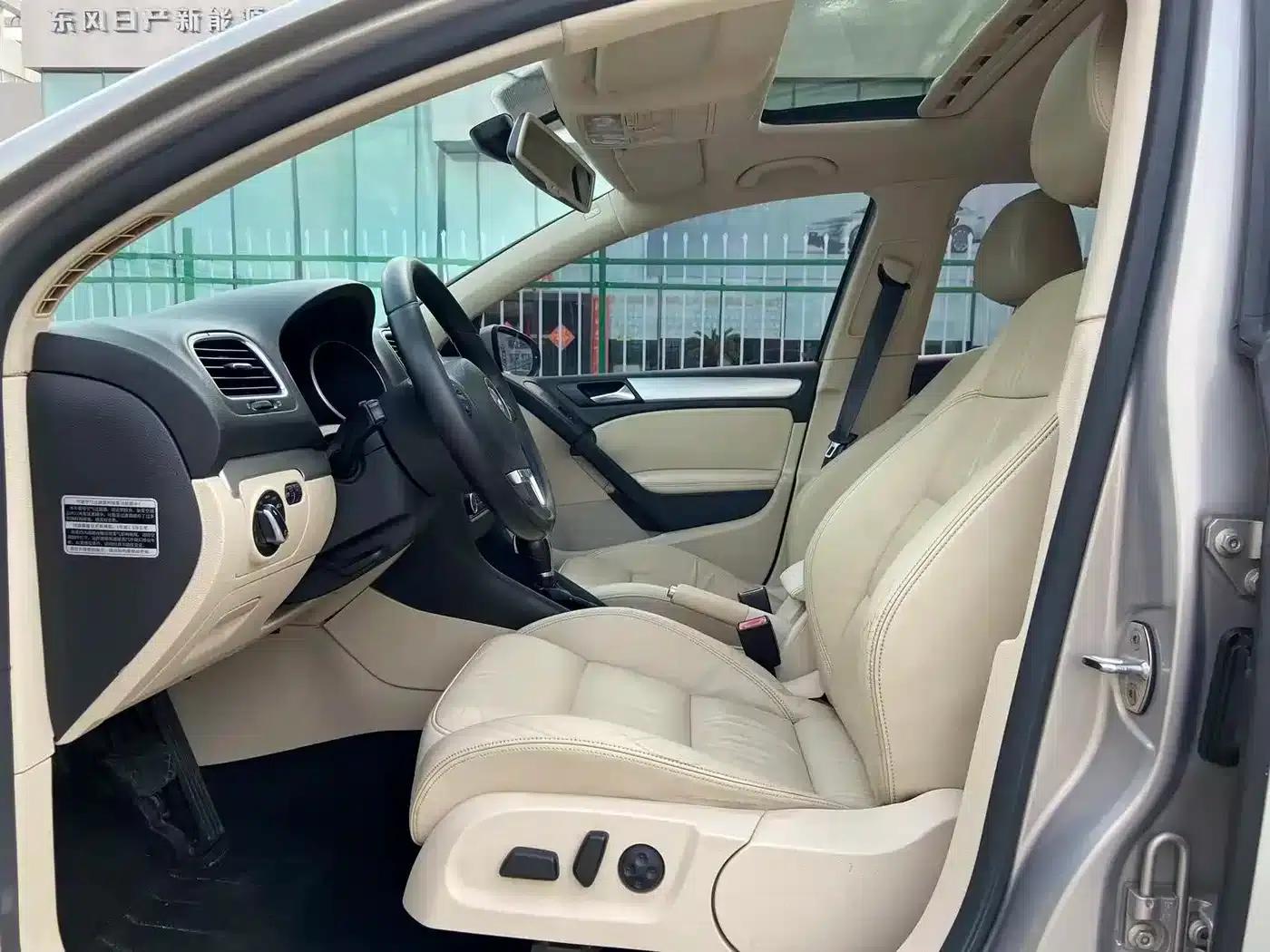 2012 Golf 1.4TSI Automatic Luxury — миниатюра 9