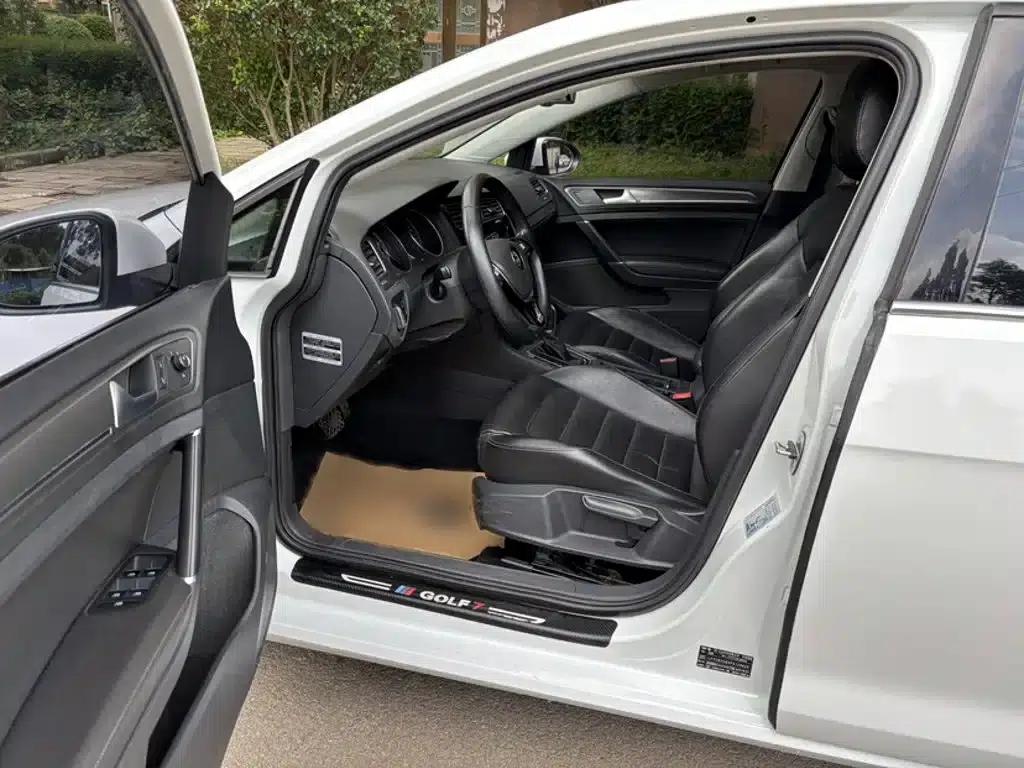 2016 Golf 230TSI Automatic Luxury — миниатюра 12