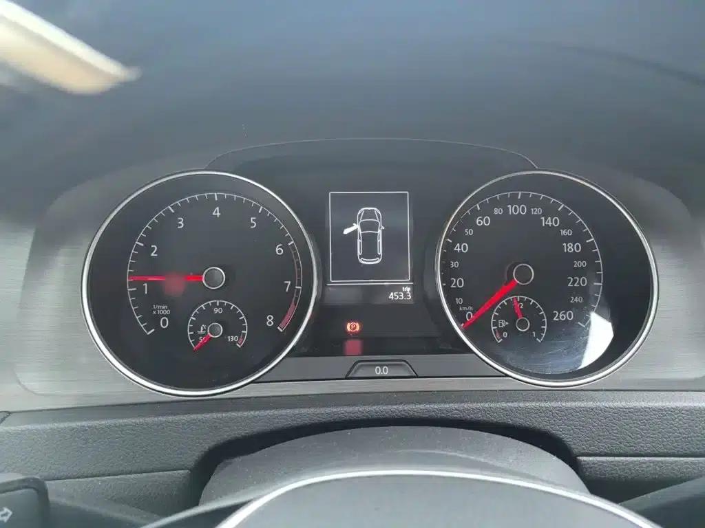 2016 Golf 230TSI Automatic Luxury — миниатюра 4