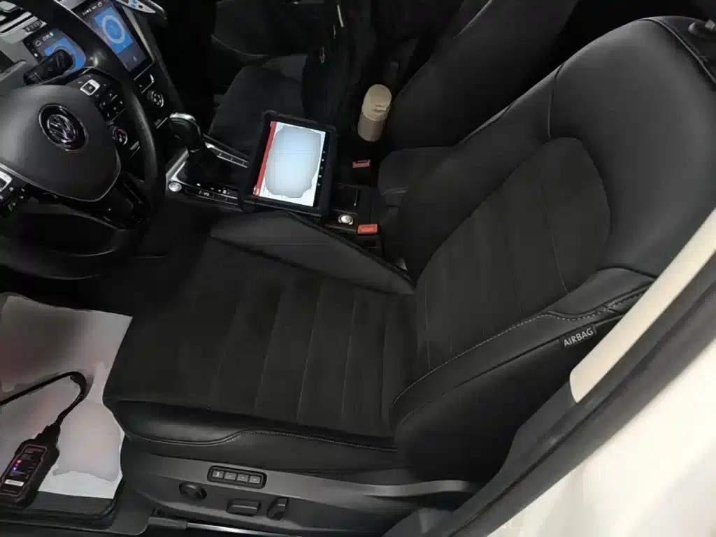 2018 Golf 230TSI Automatic Luxury — миниатюра 15