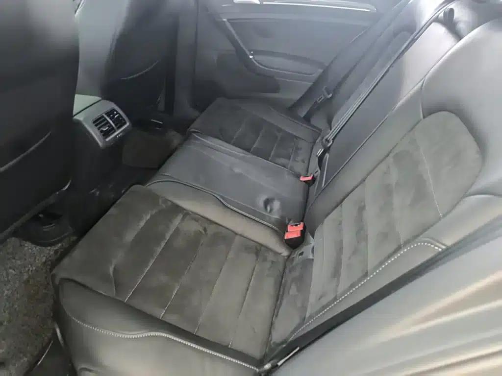 2018 Golf 230TSI Automatic Luxury — миниатюра 17