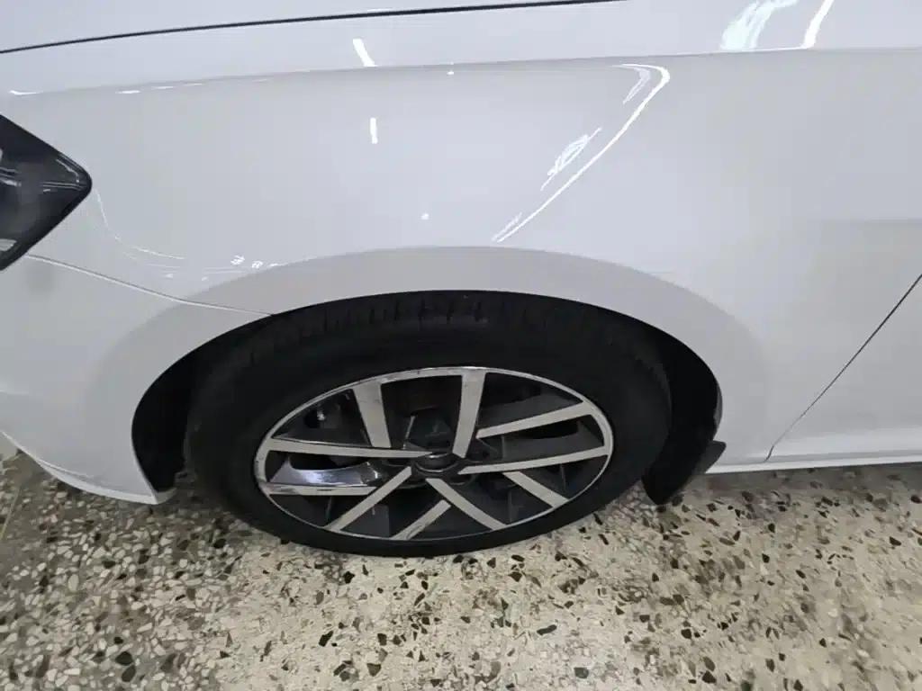 2018 Golf 230TSI Automatic Luxury — миниатюра 23