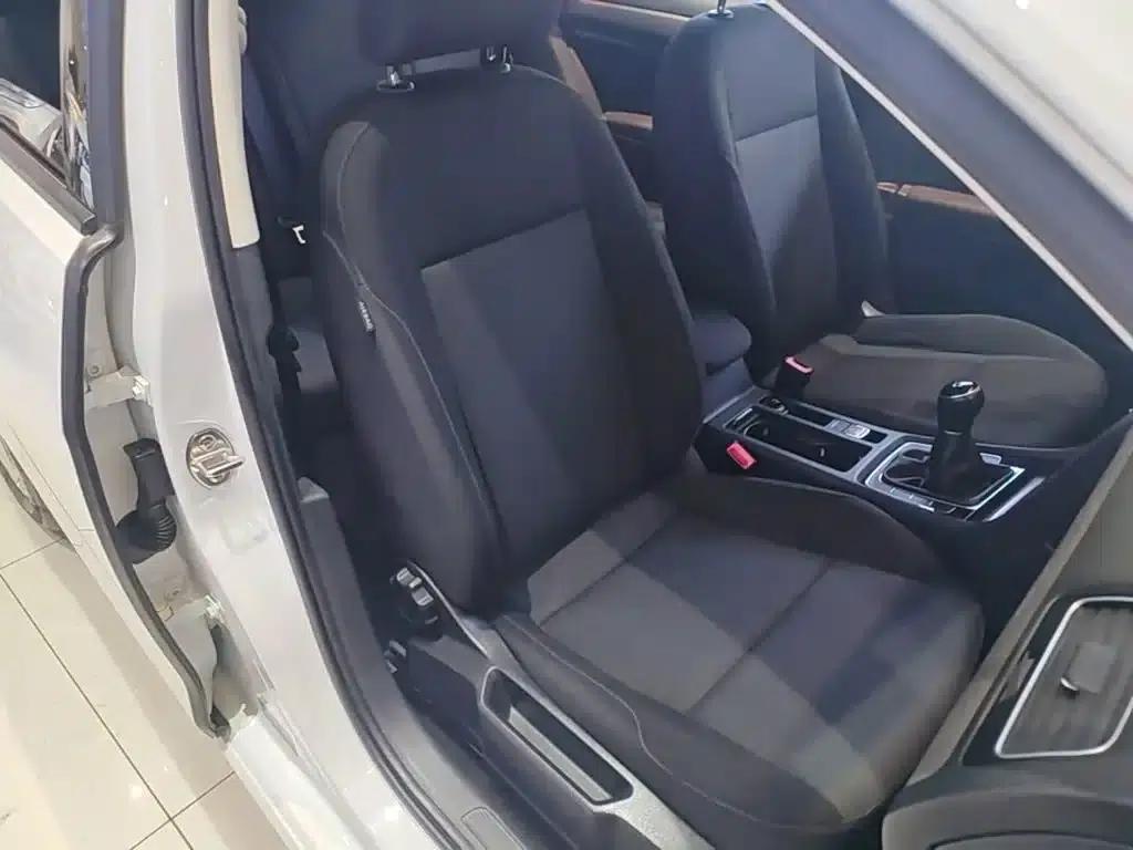 2018 Golf 1.6L Manual Fashion Edition — миниатюра 20