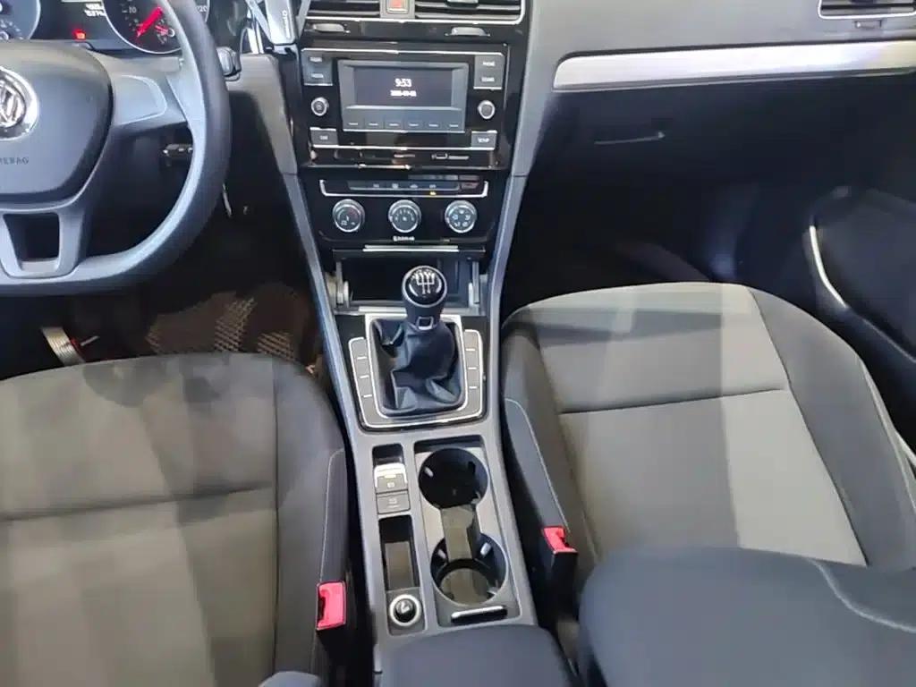 2018 Golf 1.6L Manual Fashion Edition — миниатюра 10