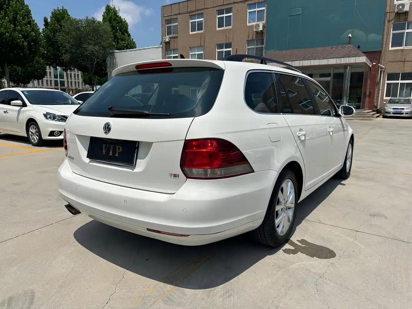 2011 Golf 1.4TSI Luxury Touring Edition (Imported) — миниатюра 9