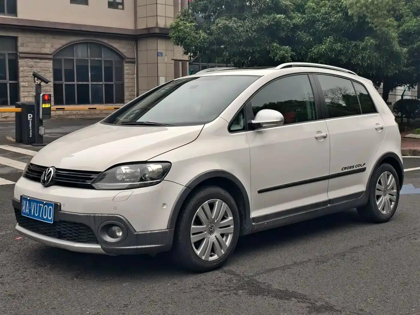 2011 Golf 1.4TSI Luxury Touring Edition (Imported) — миниатюра 1