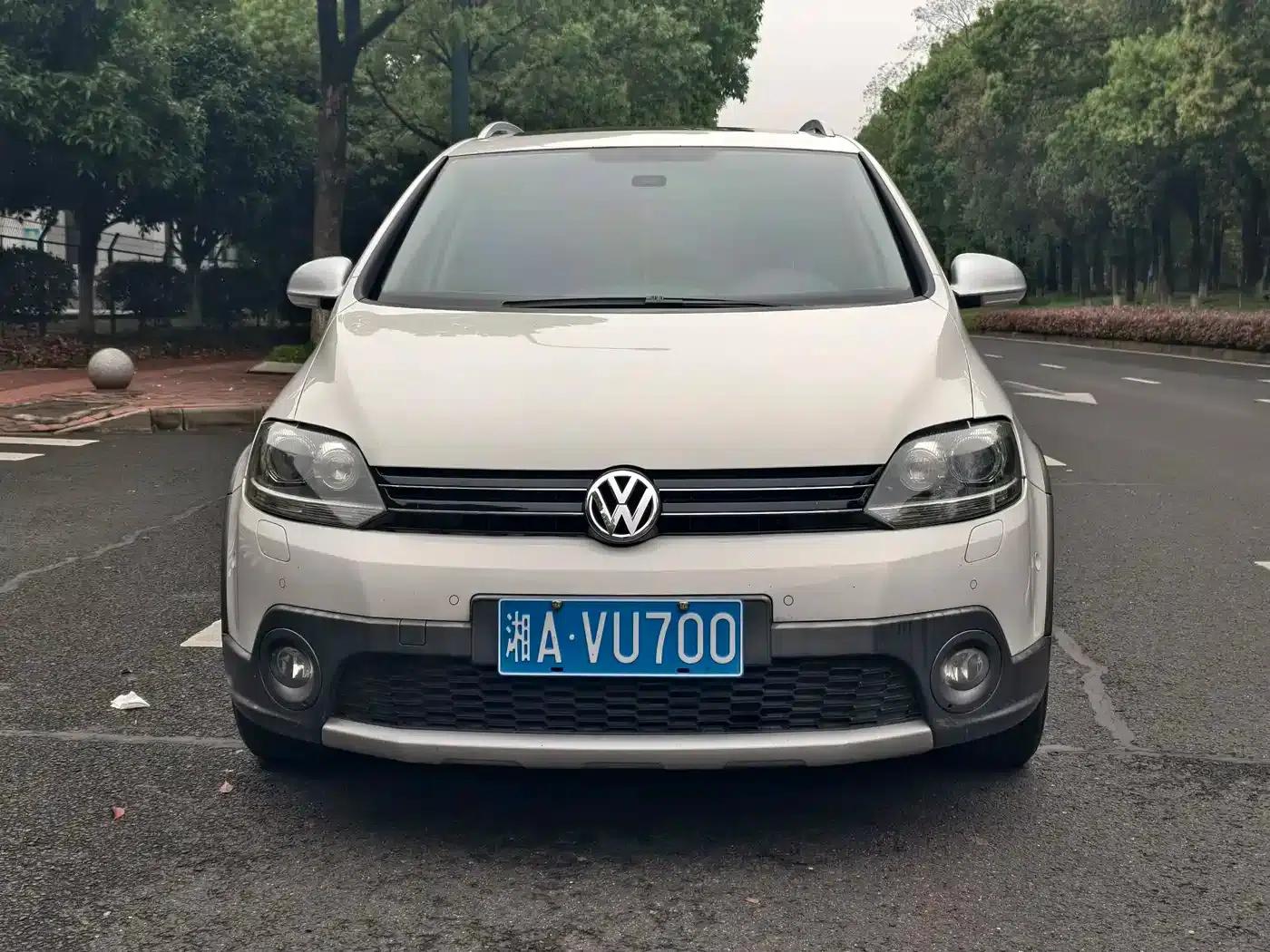 2011 Golf 1.4TSI Luxury Touring Edition (Imported) — миниатюра 2