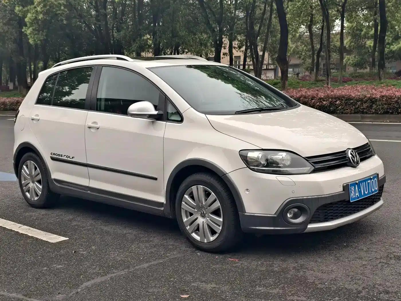 2011 Golf 1.4TSI Luxury Touring Edition (Imported) — миниатюра 3