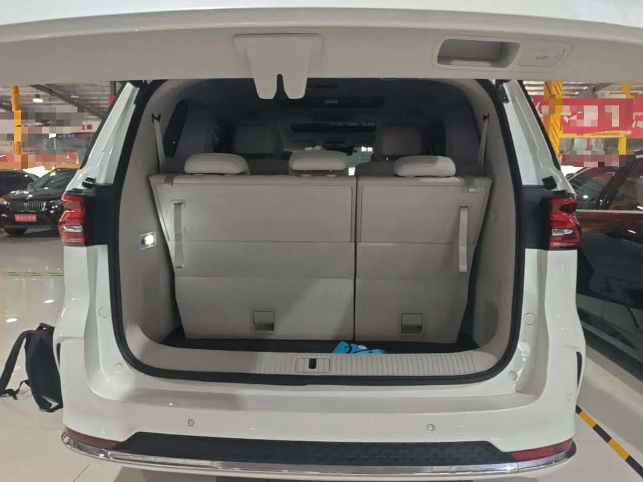 Roewe iMAX8 New Energy 2025 1.5T DMH Lu Zun Deluxe Edition — миниатюра 22