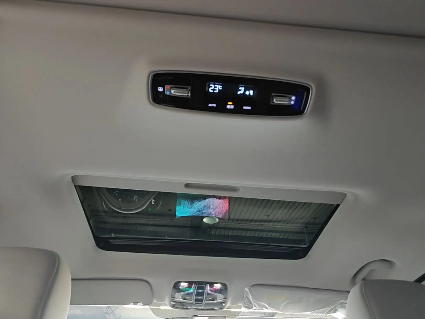 Roewe iMAX8 New Energy 2025 1.5T DMH Lu Zun Deluxe Edition — миниатюра 21