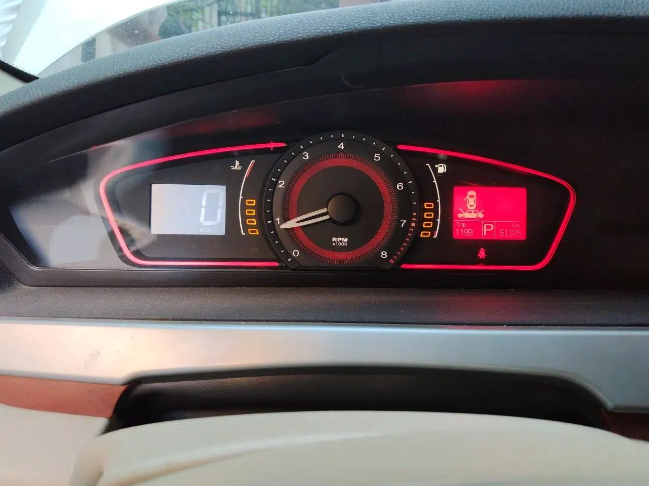 Roewe 550 2012 550 1.8L Automatic Value Edition — миниатюра 11