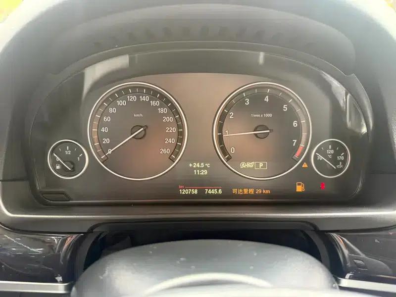 2014 BMW 5 Series 520Li Elegant Edition — миниатюра 11