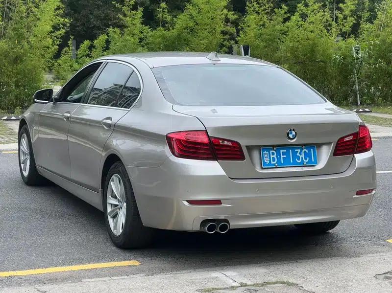 BMW 5 Series 2013 520Li Elegant Edition — миниатюра 4
