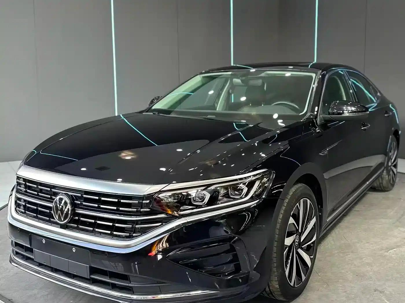 2023 Passat 330TSI Elite Edition — миниатюра 1