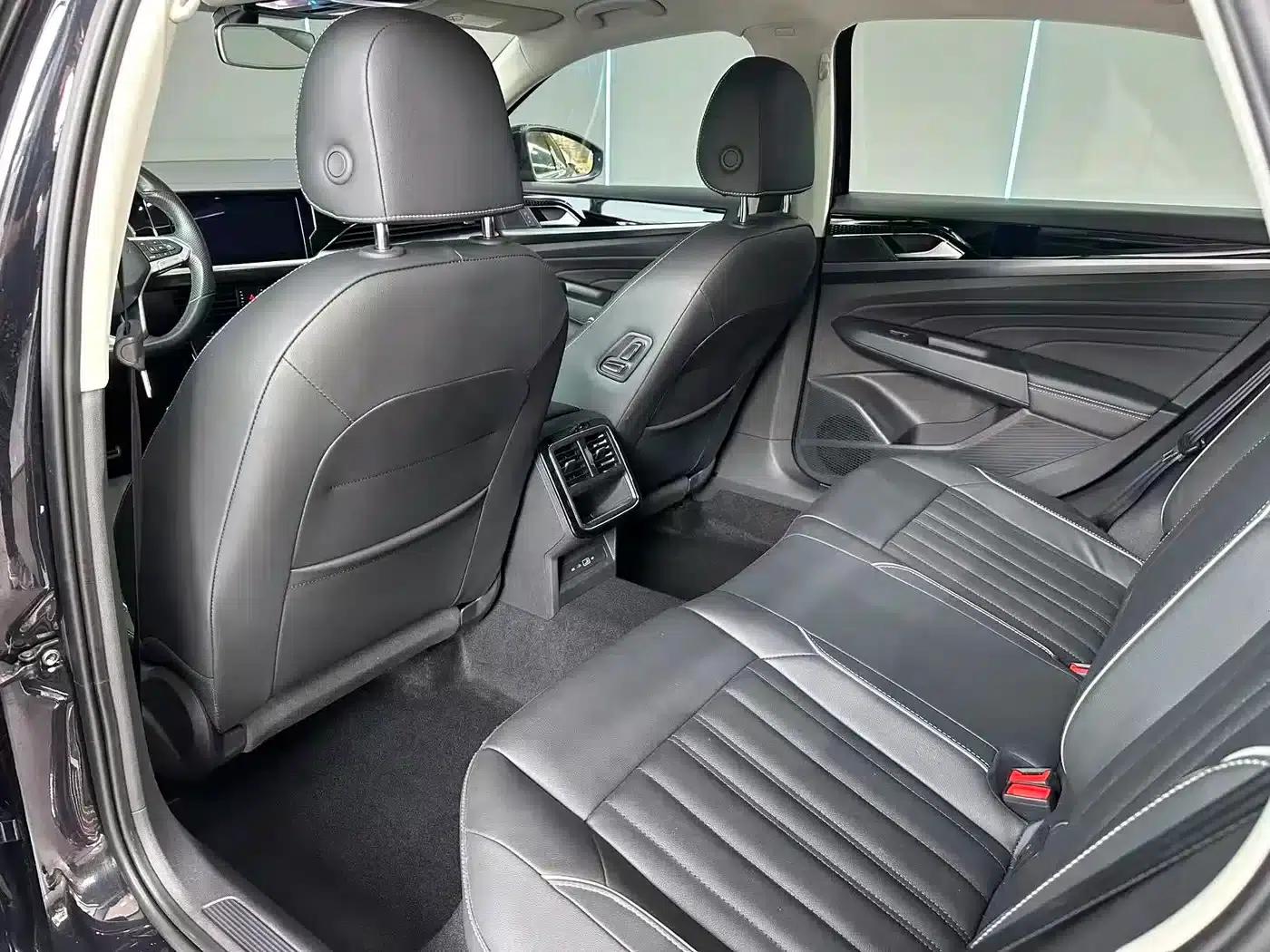 2023 Passat 330TSI Elite Edition — миниатюра 10