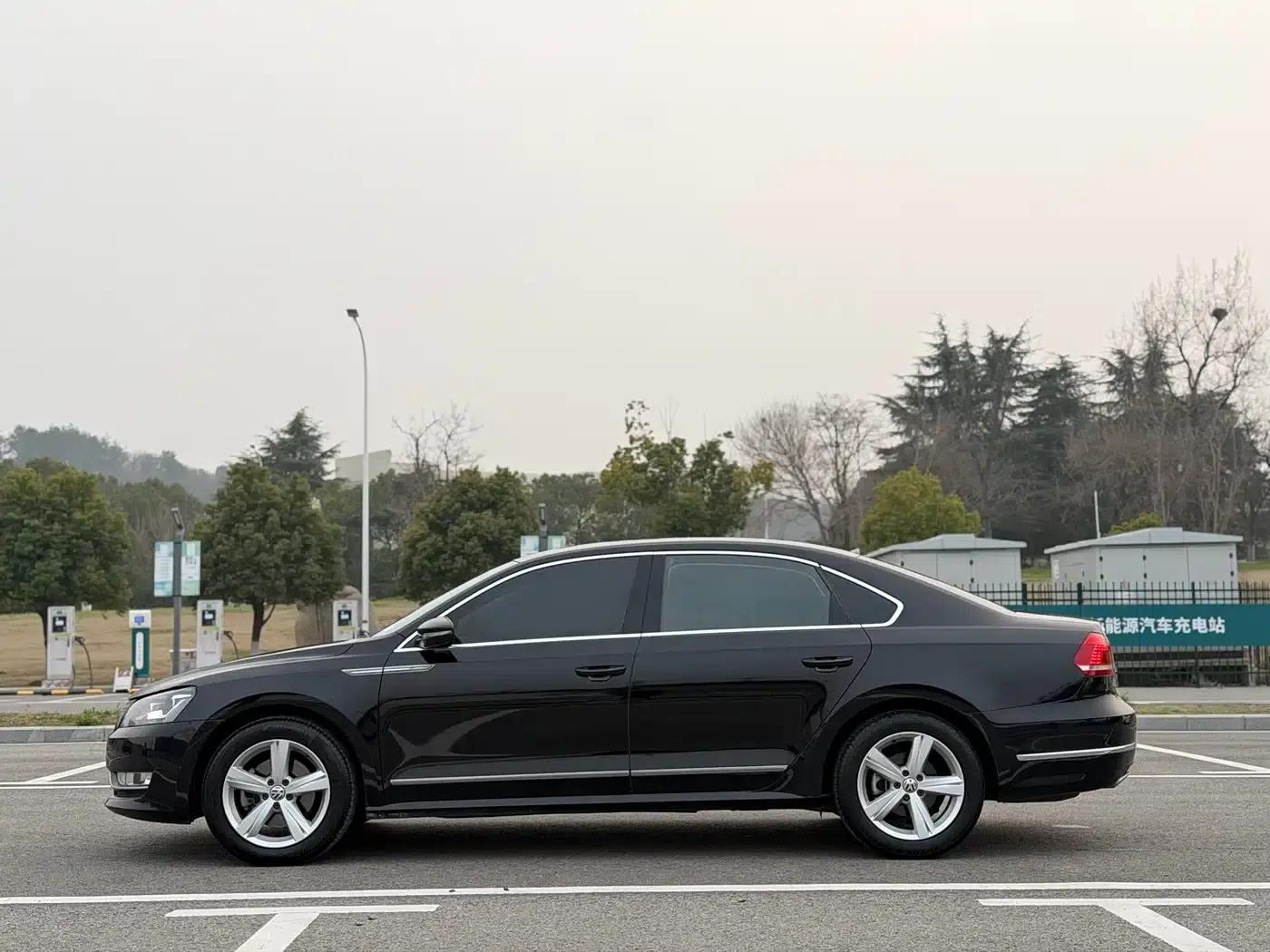 2013 Passat 1.8TSI DSG Royal Edition — миниатюра 4