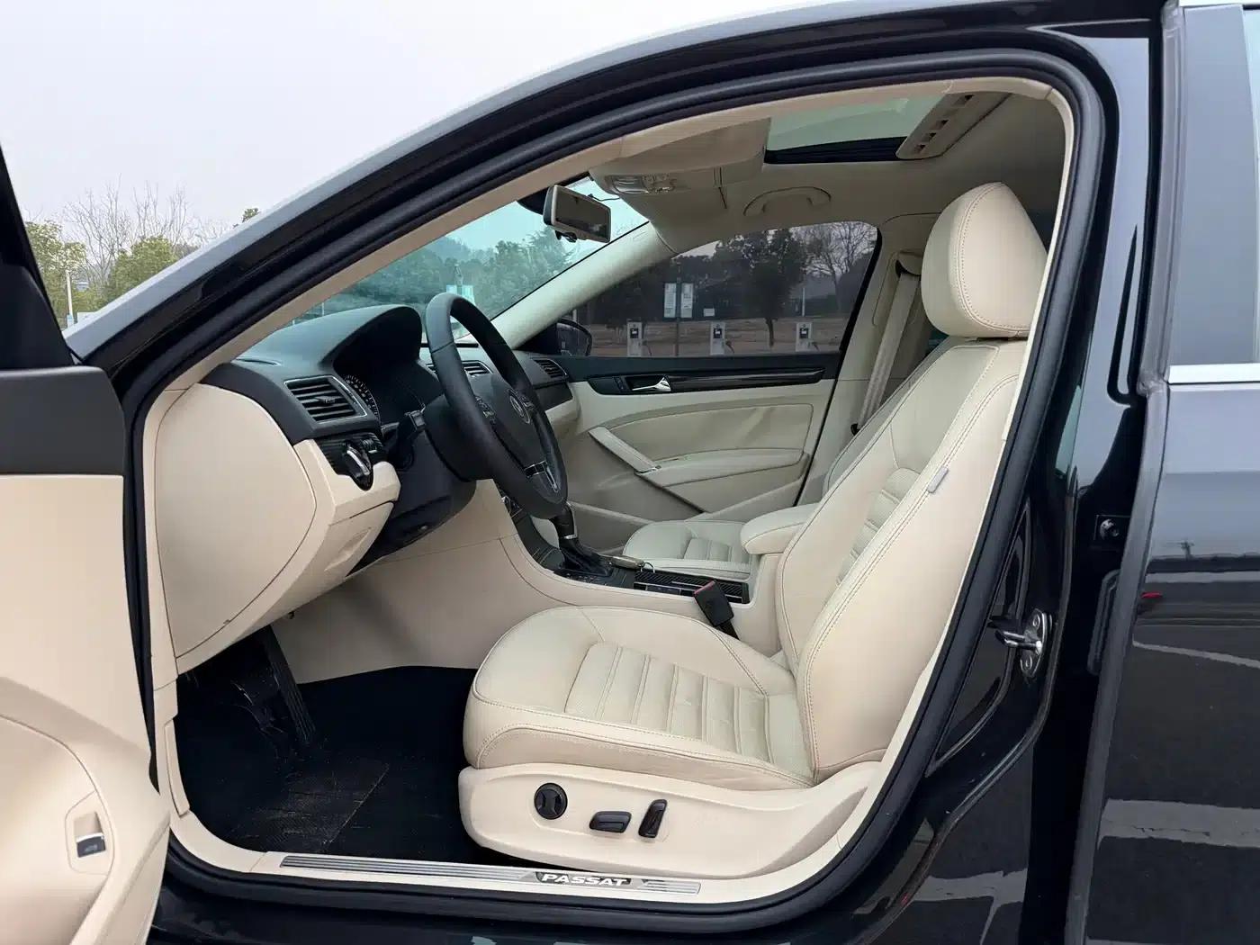 2013 Passat 1.8TSI DSG Royal Edition — миниатюра 5