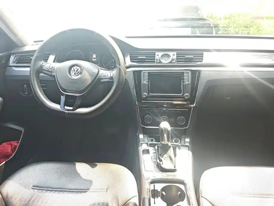 2017 Passat 330TSI DSG Premium Edition — миниатюра 12