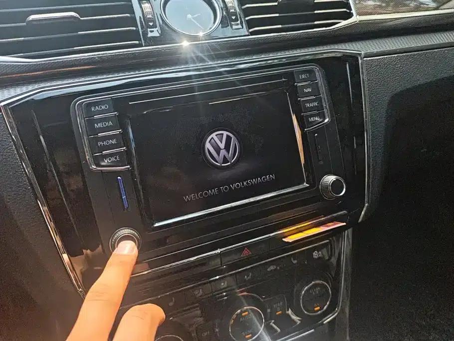 2017 Passat 330TSI DSG Premium Edition — миниатюра 13