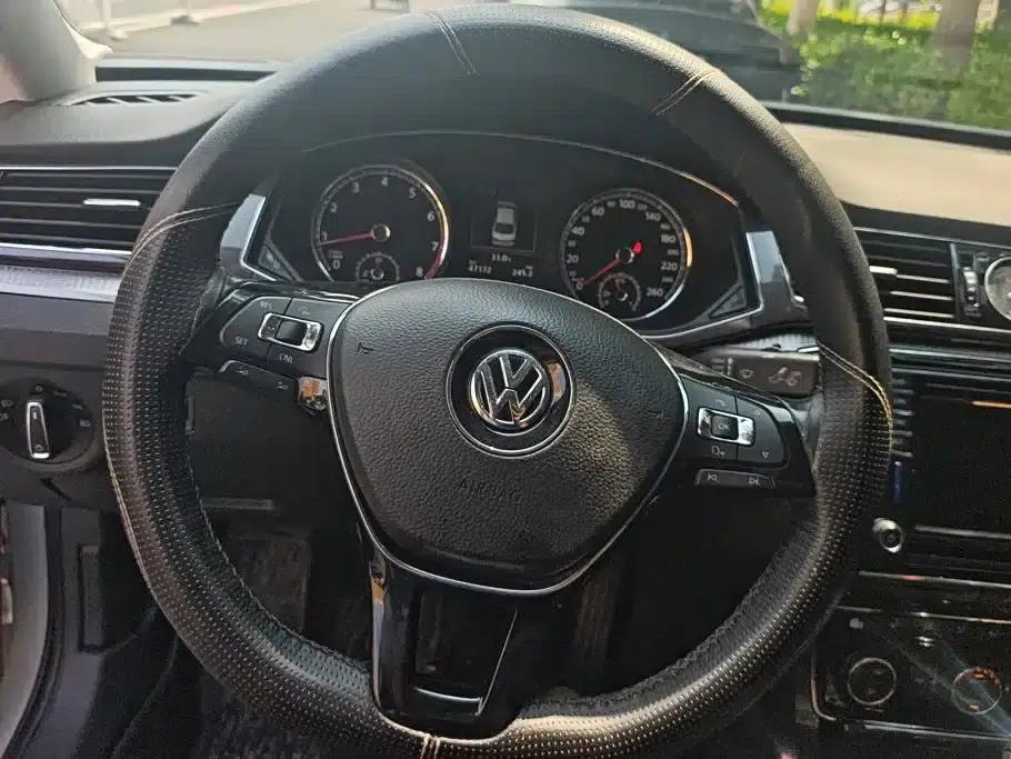 2017 Passat 330TSI DSG Premium Edition — миниатюра 15