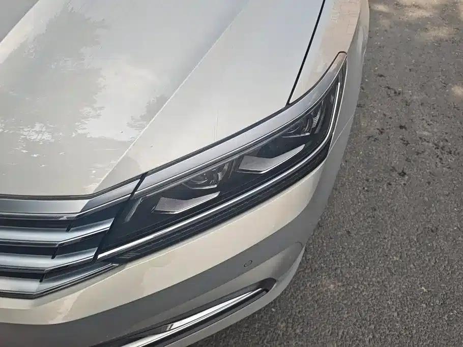 2017 Passat 330TSI DSG Premium Edition — миниатюра 5