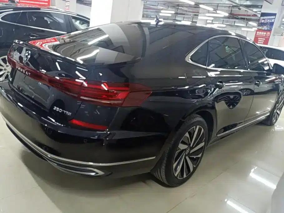 2022 Volkswagen Passat 330TSI Elite Edition — миниатюра 3