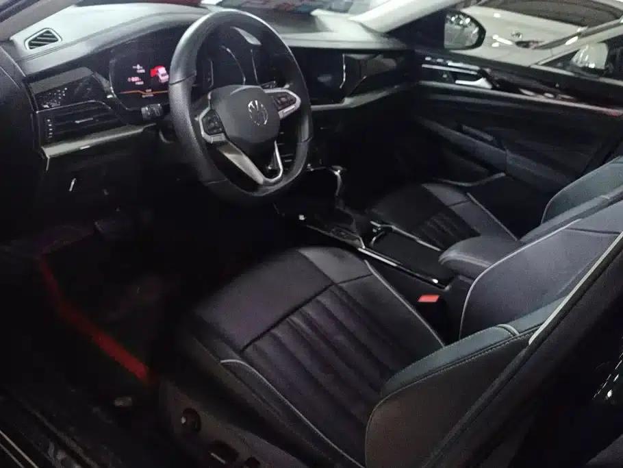 2022 Volkswagen Passat 330TSI Elite Edition — миниатюра 9