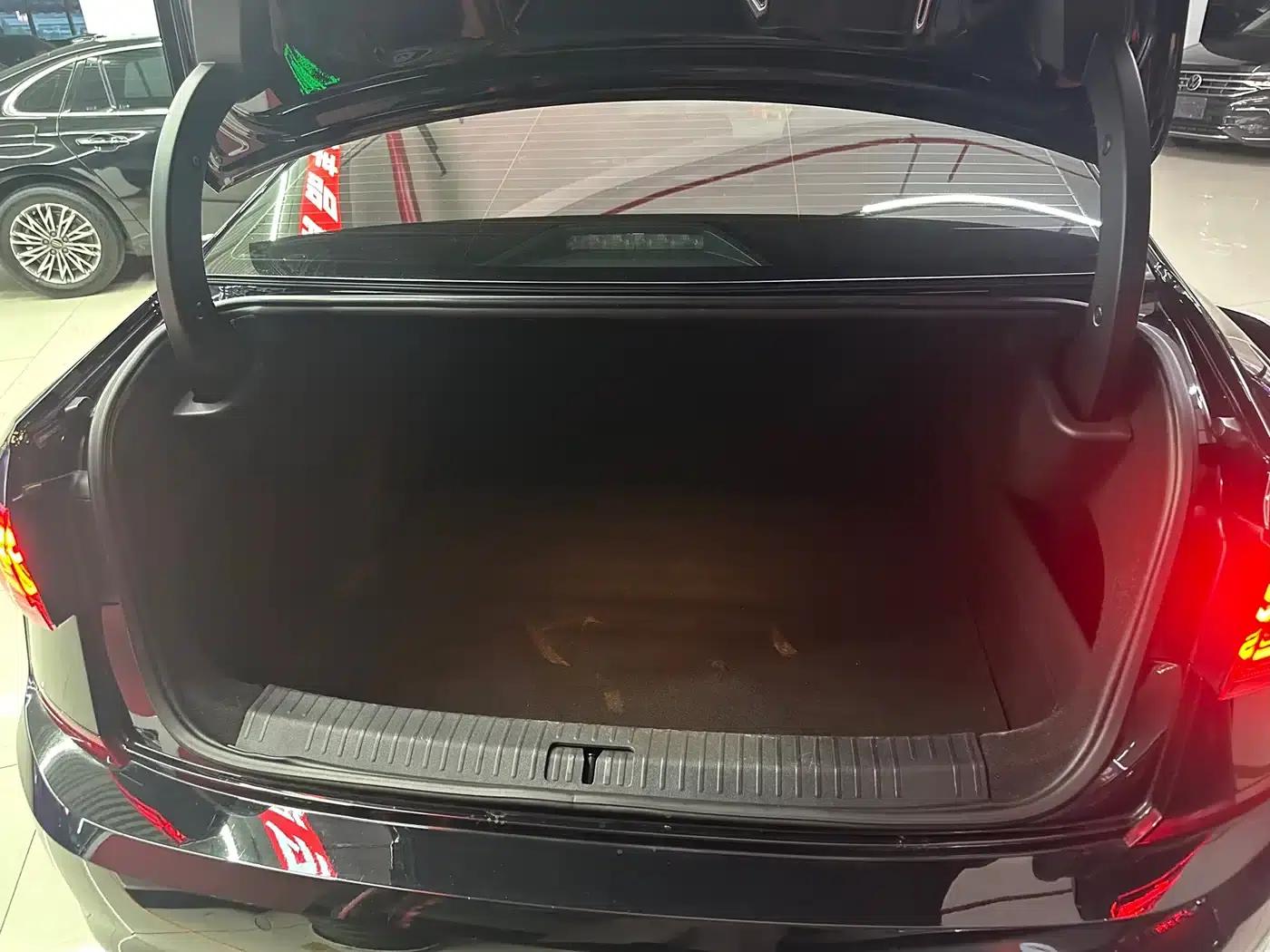 2024 Passat 380TSI Starry Sky Elite Edition — миниатюра 15