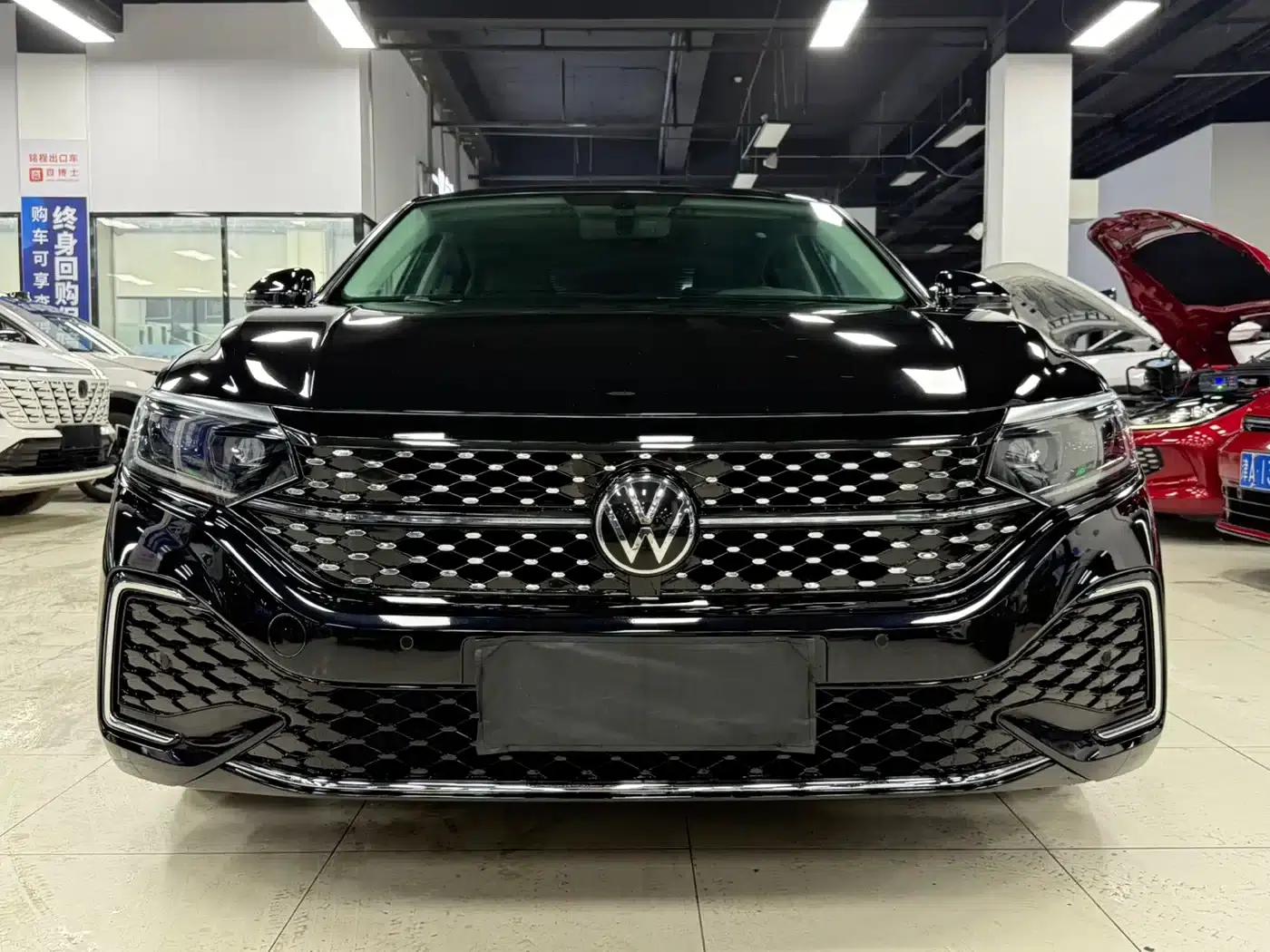 2022 Passat 280TSI Elite Edition — миниатюра 3
