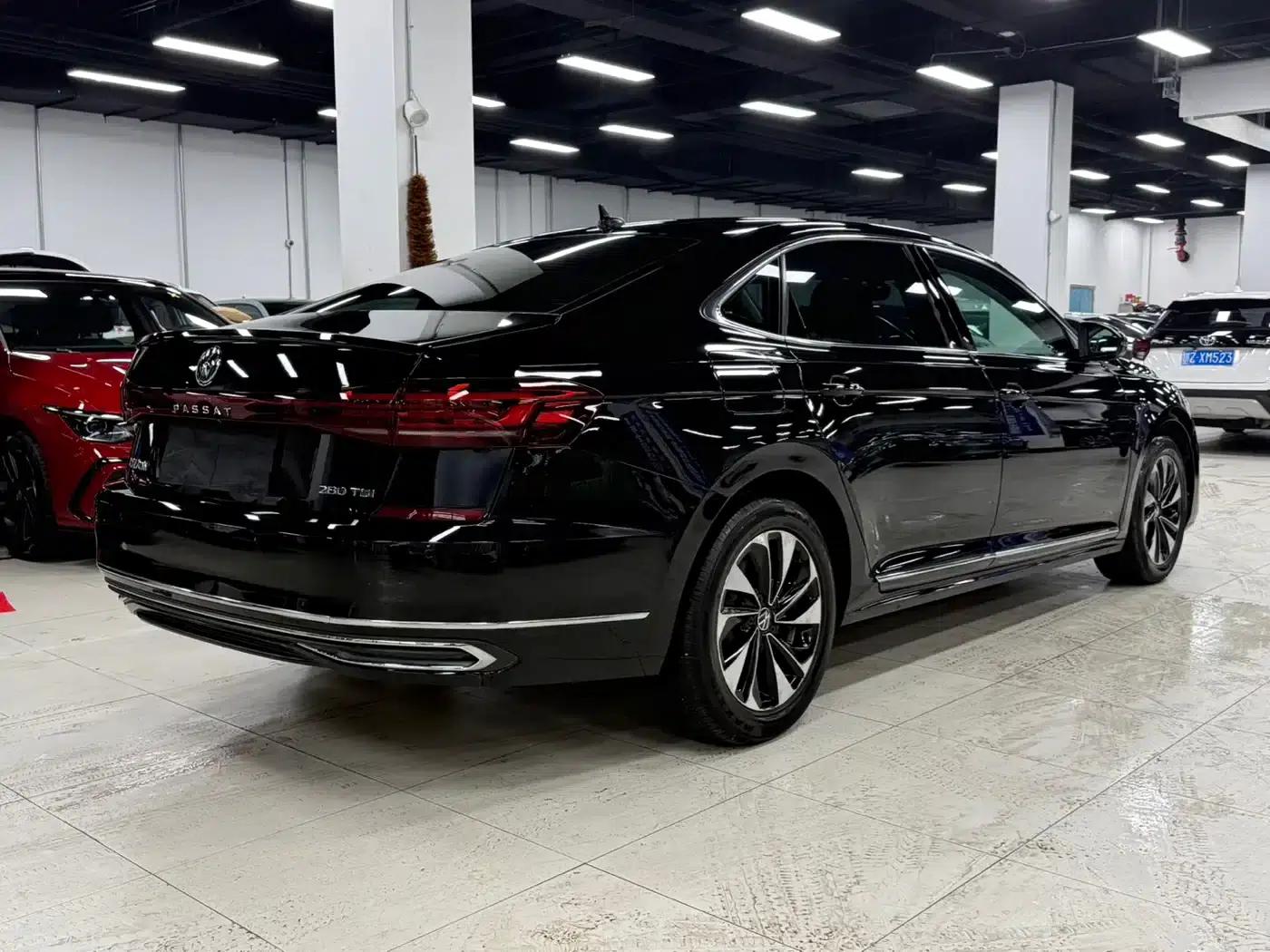 2022 Passat 280TSI Elite Edition — миниатюра 5