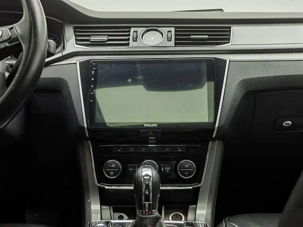 2017 Passat 330TSI DSG Premium Edition — миниатюра 12