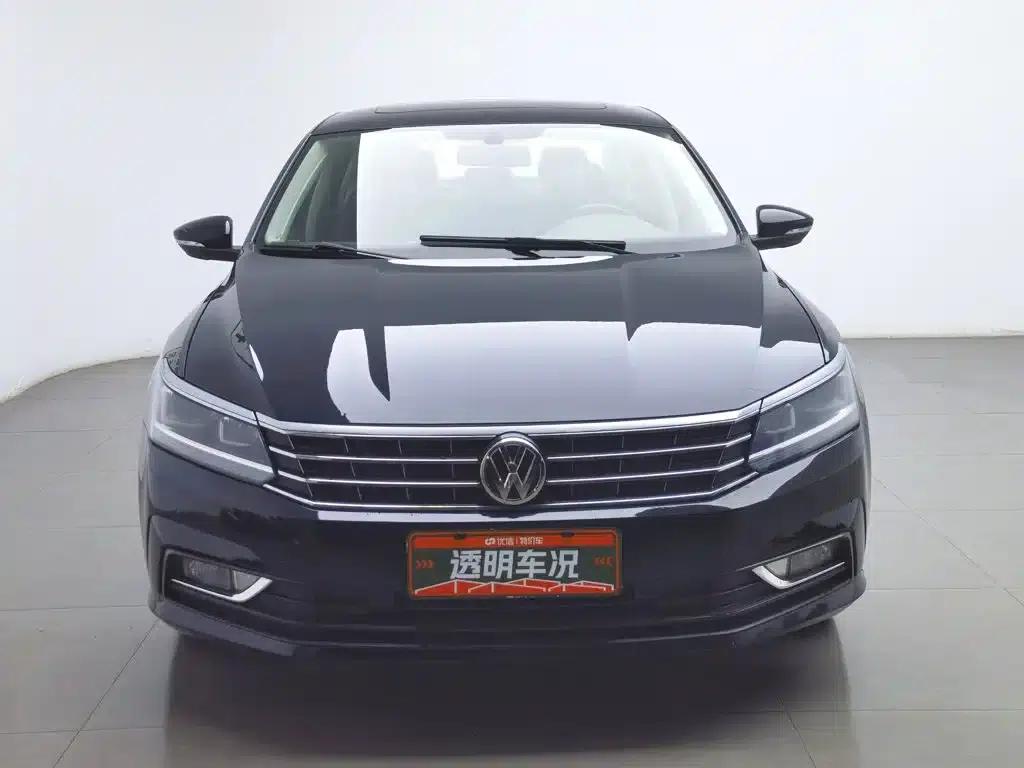 2017 Passat 330TSI DSG Premium Edition — миниатюра 3