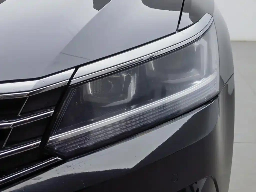 2017 Passat 330TSI DSG Premium Edition — миниатюра 7