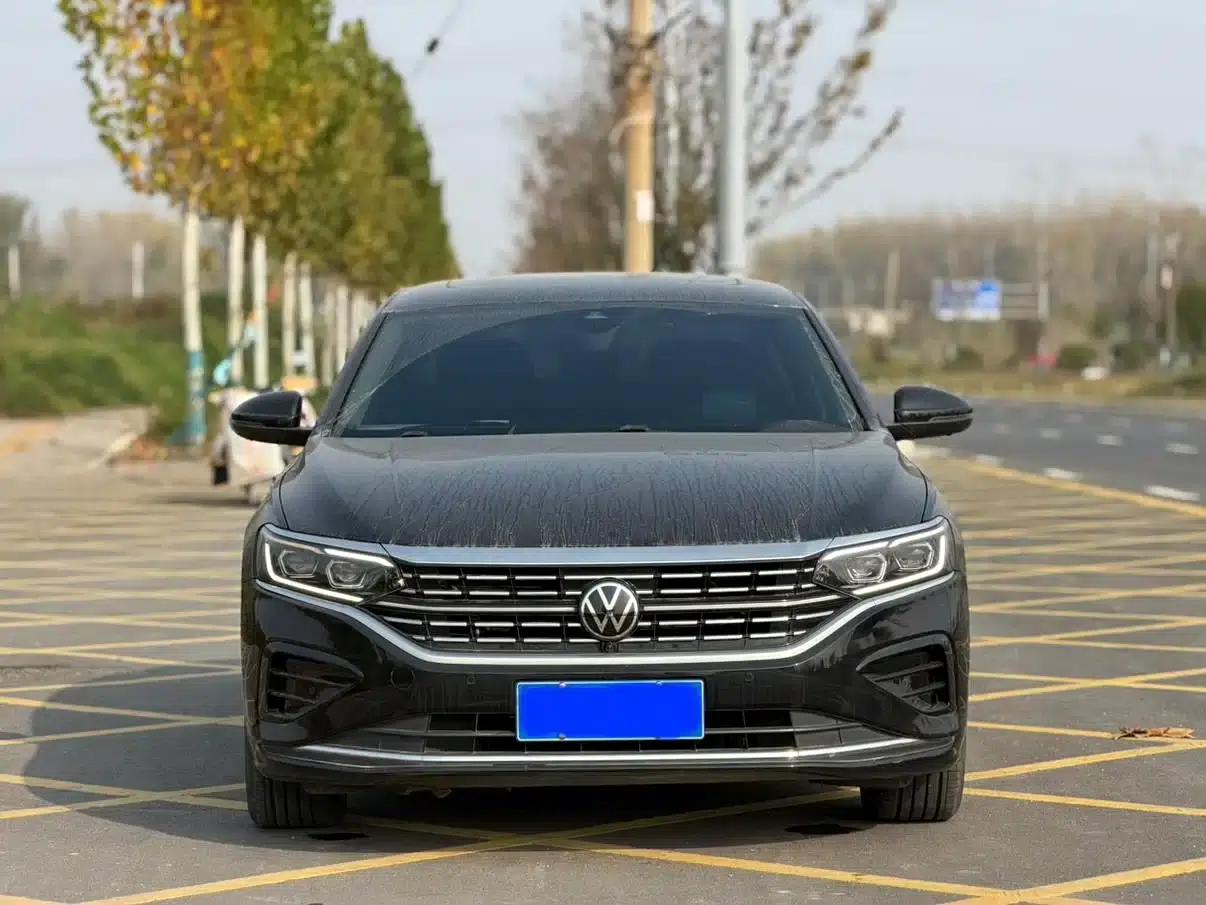 2022 Passat 330TSI Luxury Edition — миниатюра 2
