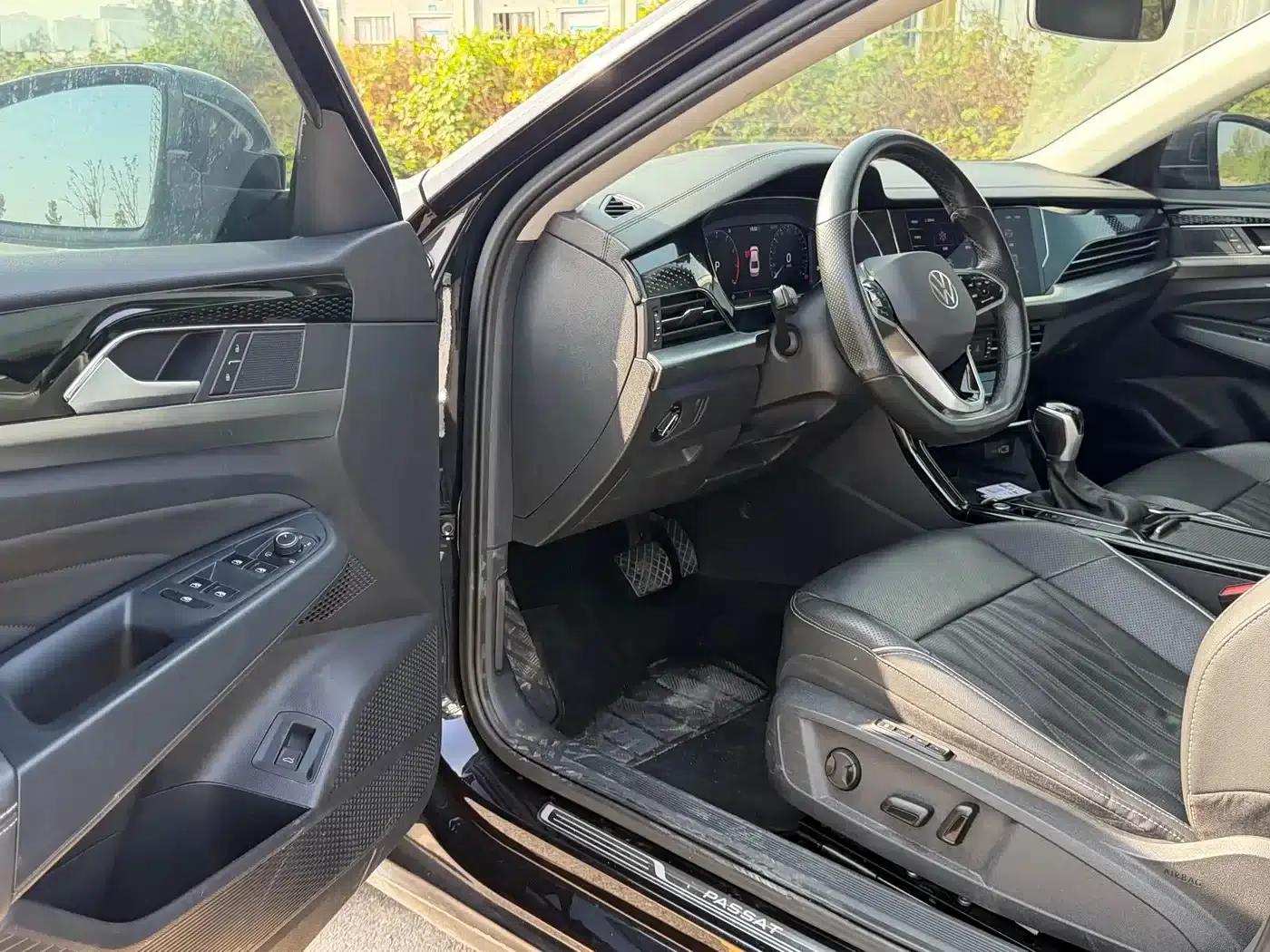 2022 Passat 330TSI Luxury Edition — миниатюра 11